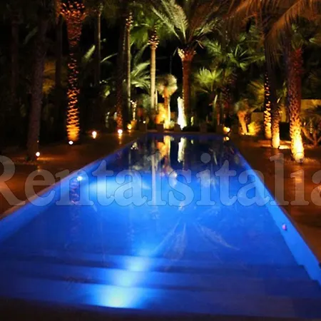White Fashion House Villa *