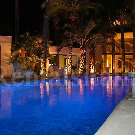 White Fashion House Villa
