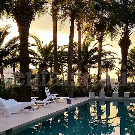 White Fashion House Villa *